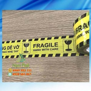 cuộn băng keo hàng dễ vỡ